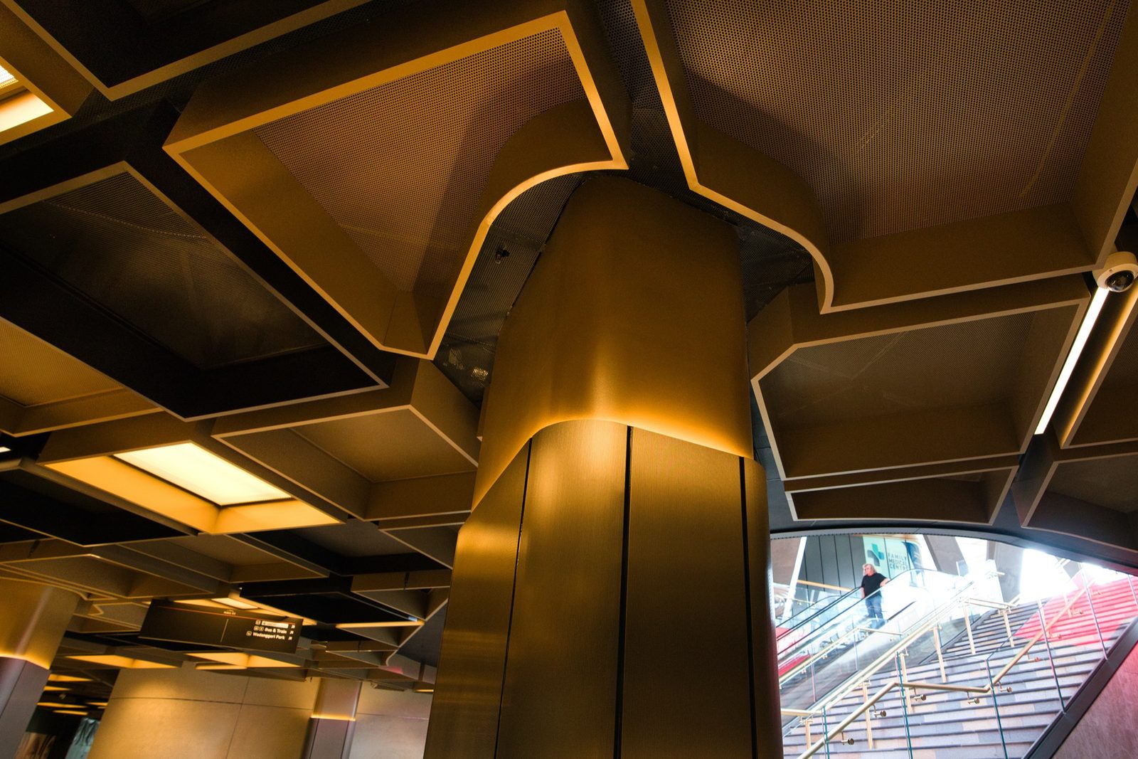 ALUMATE Cube Ceiling and curved column detail at Eighty-Eight, St Leonards