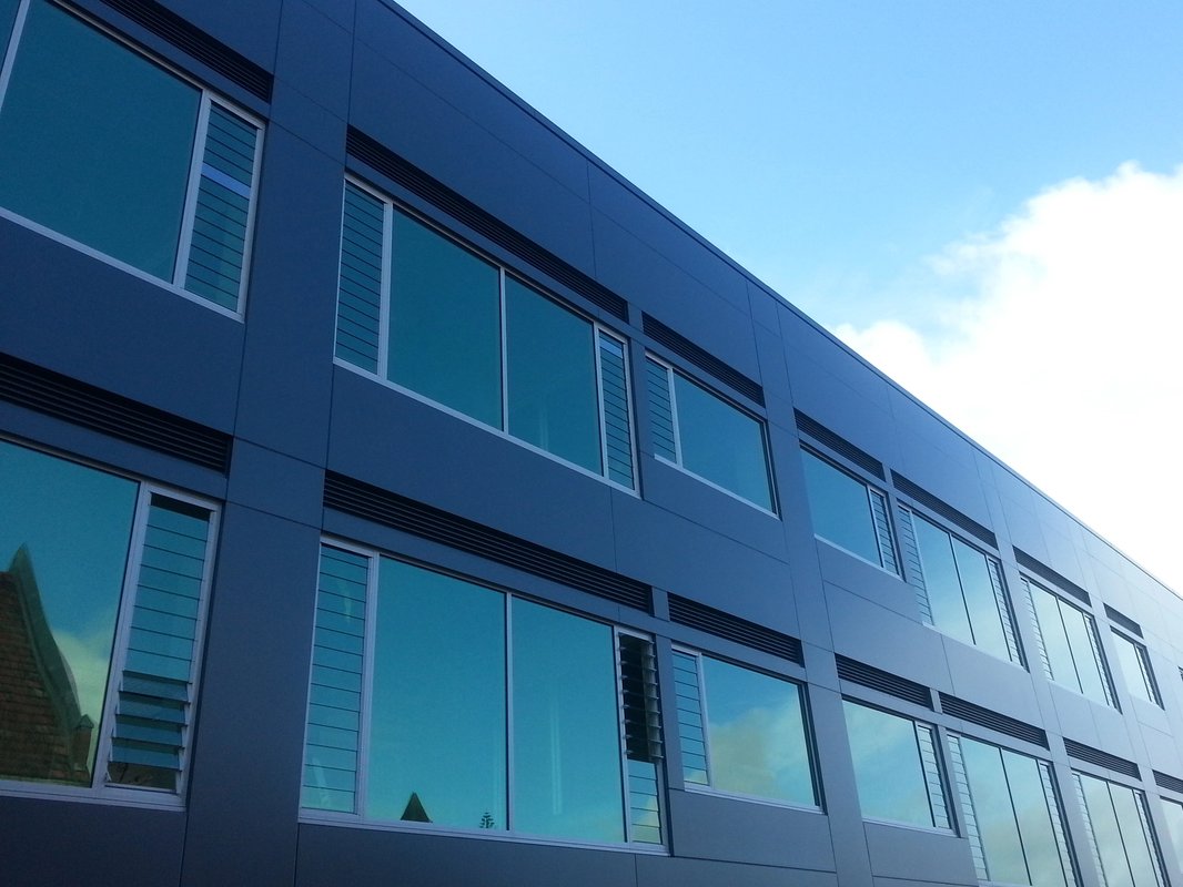 COLT Hybrid operable louvre on a glazed building façade